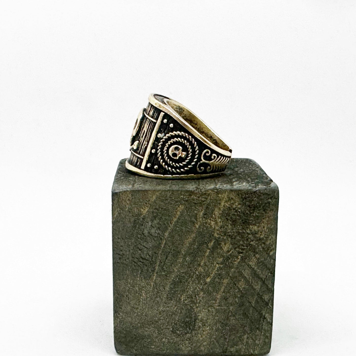 Anello Uomo Argento Black Sails: Accessorio da Pirata.