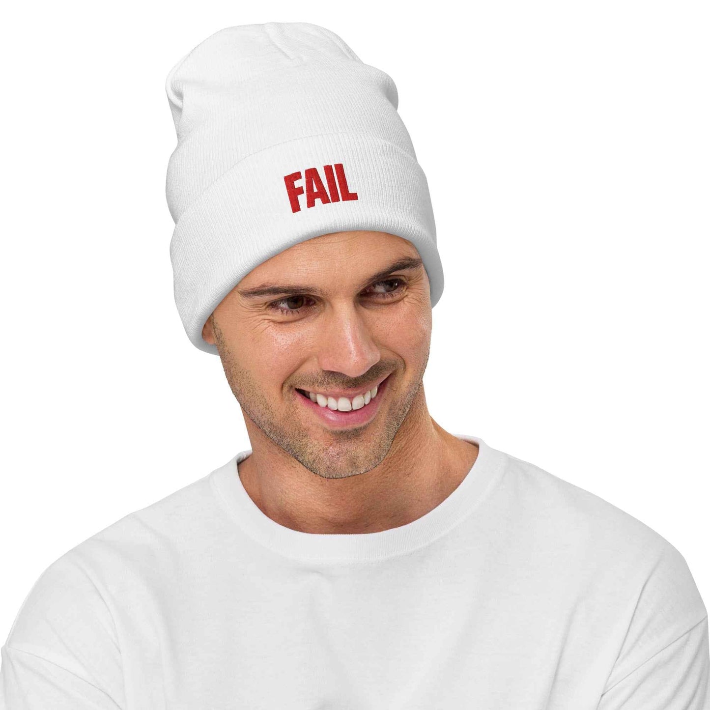 Berretto ricamato FAIL🧢🔴