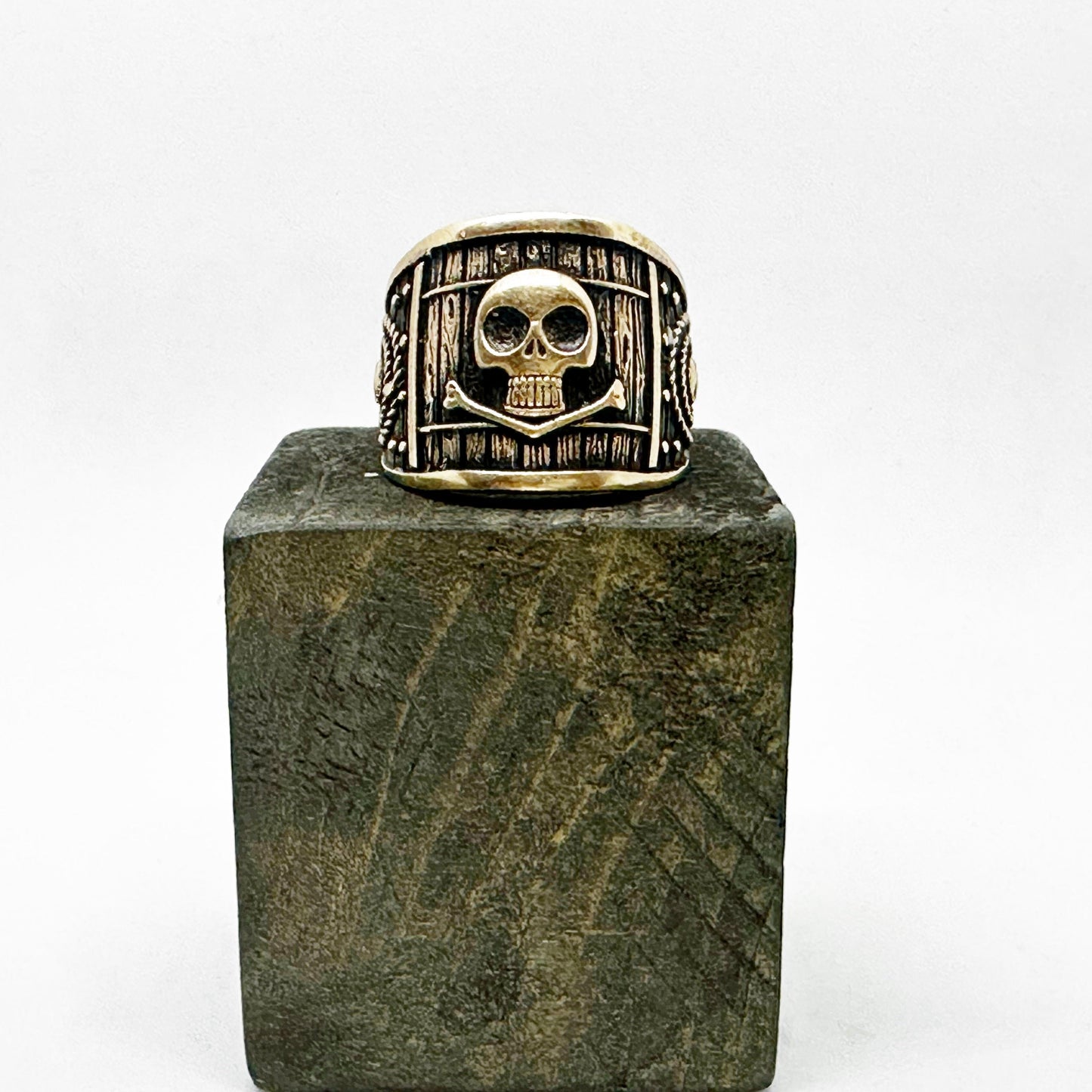 Anello Uomo Argento Black Sails: Accessorio da Pirata.